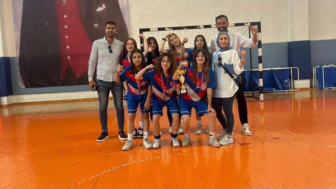 Futsal Kız Takımımız 3. oldu...